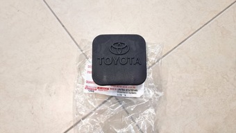 Заглушка для фаркопа с логотипом Toyota