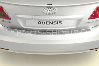 Накладка на задний бампер (хром) на Avensis 2009- седан