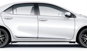 Хромированные молдинги дверей Toyota Corolla 2013-